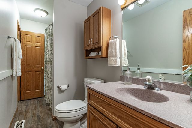 412 Northgate Road, Lindenhurst, IL 60046