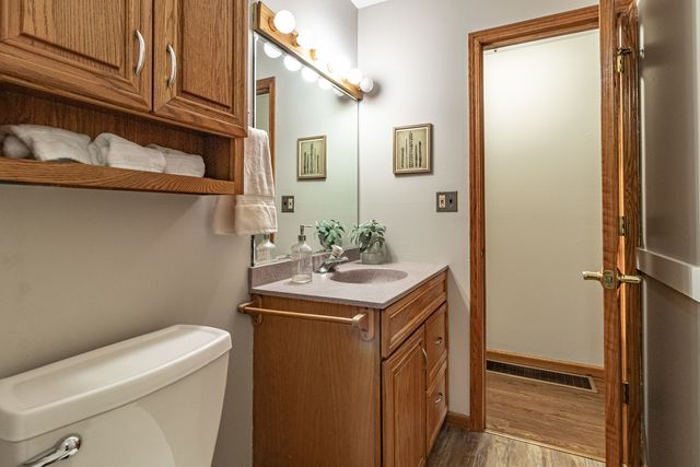 412 Northgate Road, Lindenhurst, IL 60046