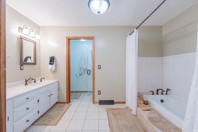 2150 W Ellsworth Road, Bloomington, IN 47404