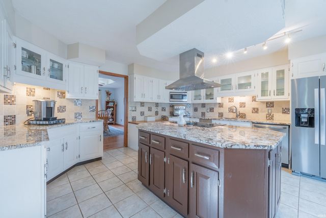 2150 W Ellsworth Road, Bloomington, IN 47404