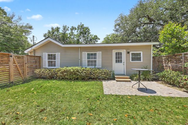 1940 Orangeburg Street, North Charleston, SC 29405