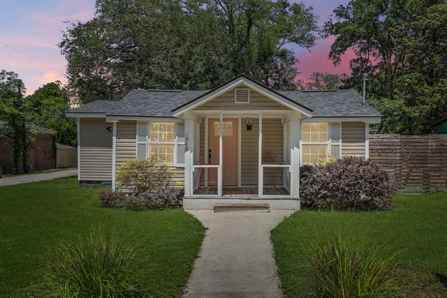 1940 Orangeburg Street, North Charleston, SC 29405