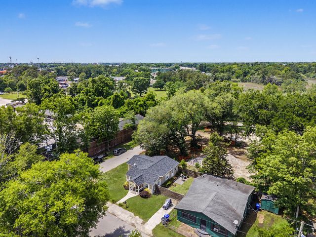 1940 Orangeburg Street, North Charleston, SC 29405