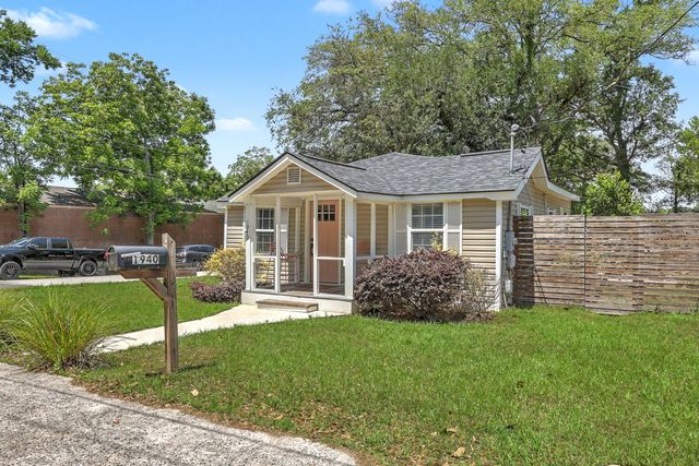 1940 Orangeburg Street, North Charleston, SC 29405
