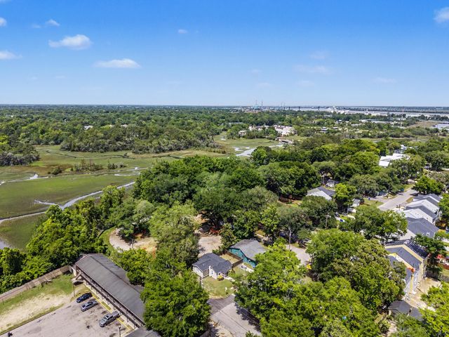 1940 Orangeburg Street, North Charleston, SC 29405