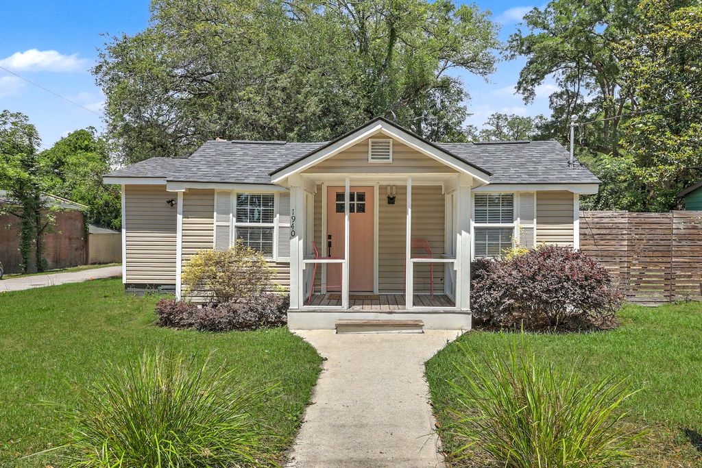 1940 Orangeburg Street, North Charleston, SC 29405