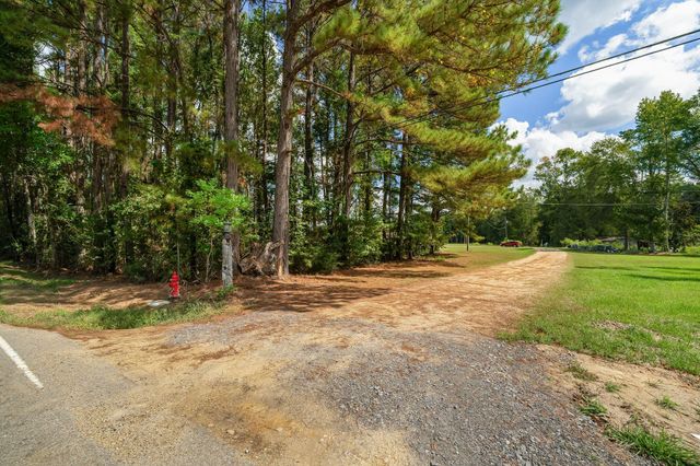 488 Rawls Springs Loop Rd., Hattiesburg, MS 39402