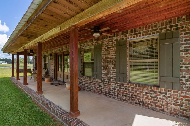 488 Rawls Springs Loop Rd., Hattiesburg, MS 39402