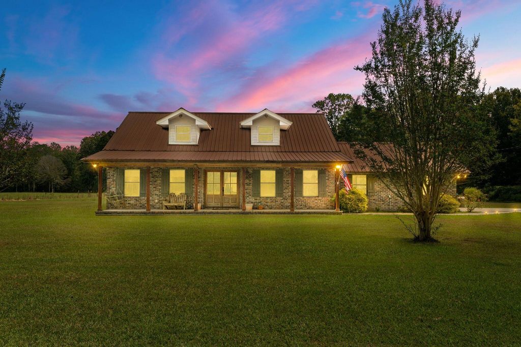 488 Rawls Springs Loop Rd., Hattiesburg, MS 39402