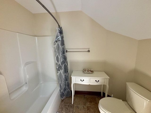 1423 Hidden Waters CIRCLE, West Bend, WI 53095