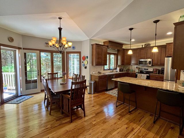 1423 Hidden Waters CIRCLE, West Bend, WI 53095