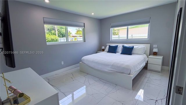 19705 NE 11th Ct 19705, Miami, FL 33179