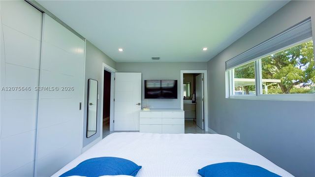 19705 NE 11th Ct 19705, Miami, FL 33179