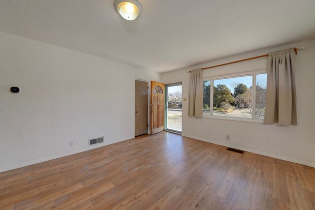 1511 Rita Drive NE, Albuquerque, NM 87106