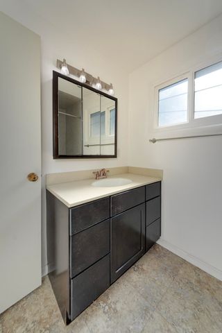 1511 Rita Drive NE, Albuquerque, NM 87106