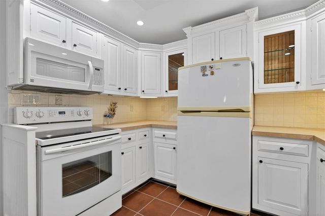 2504 BIRNAM WOODS WAY, Gainesville, FL 32605