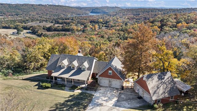 77 Sumac Cove, Russellville, AR 72802