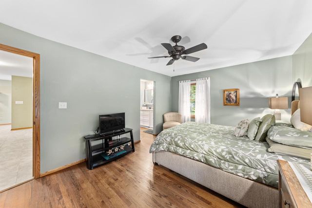 3320 N Knoll TERRACE, Wauwatosa, WI 53222