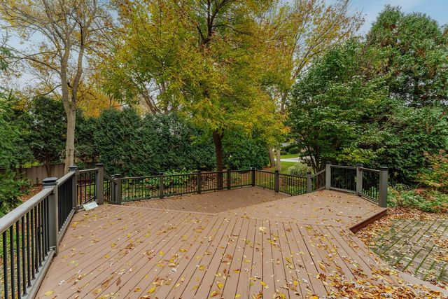 3320 N Knoll TERRACE, Wauwatosa, WI 53222