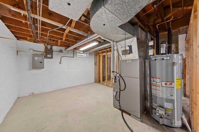 3320 N Knoll TERRACE, Wauwatosa, WI 53222