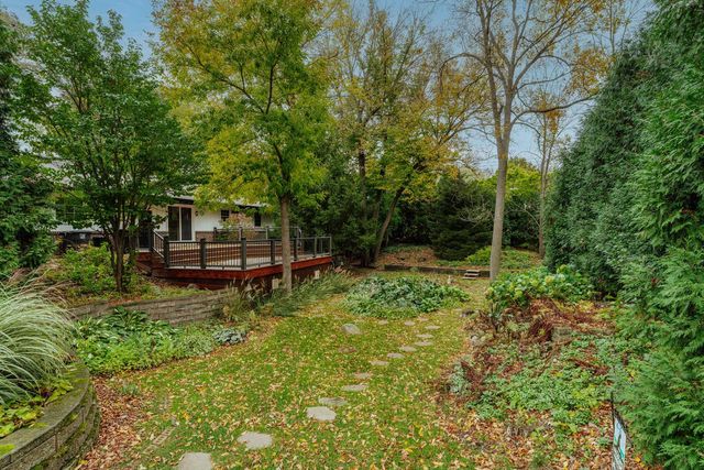 3320 N Knoll TERRACE, Wauwatosa, WI 53222