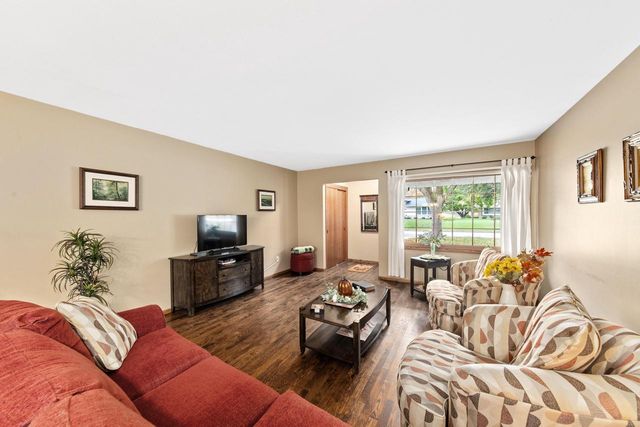 3320 N Knoll TERRACE, Wauwatosa, WI 53222