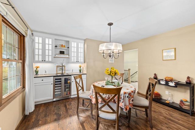 3320 N Knoll TERRACE, Wauwatosa, WI 53222