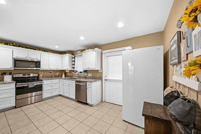 8781 FM 59, Athens, TX 75752