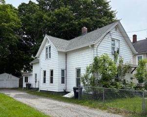 1098 Pleasant St, Palmer, MA 01069