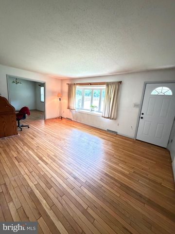 4331 ESTATE DR, Huntingtown, MD 20639