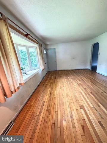 4331 ESTATE DR, Huntingtown, MD 20639