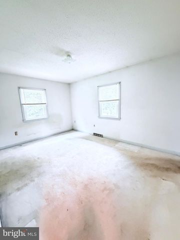 4331 ESTATE DR, Huntingtown, MD 20639
