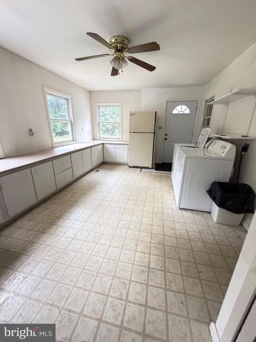4331 ESTATE DR, Huntingtown, MD 20639