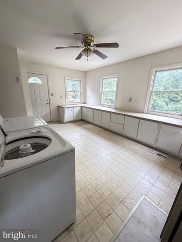 4331 ESTATE DR, Huntingtown, MD 20639