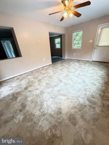 4331 ESTATE DR, Huntingtown, MD 20639