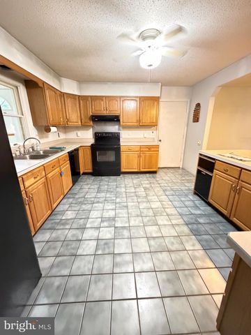 4331 ESTATE DR, Huntingtown, MD 20639