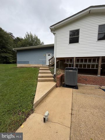 4331 ESTATE DR, Huntingtown, MD 20639