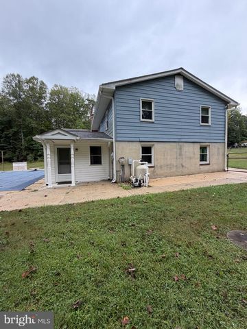 4331 ESTATE DR, Huntingtown, MD 20639
