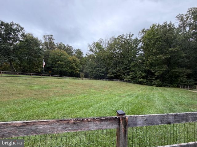 4331 ESTATE DR, Huntingtown, MD 20639