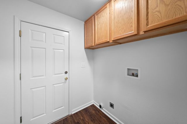 3035 West Street, Redding, CA 96001