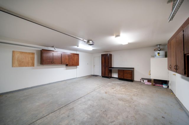 3035 West Street, Redding, CA 96001