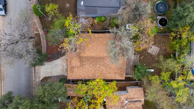 3035 West Street, Redding, CA 96001