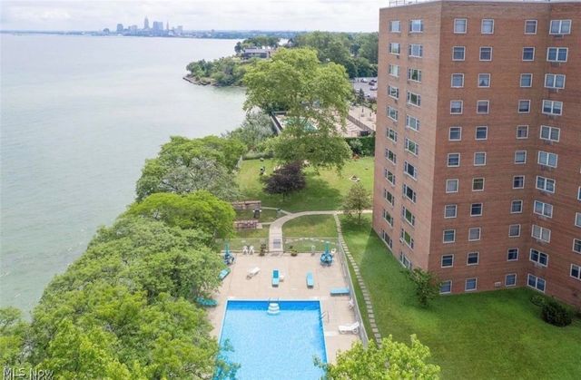 11820 Edgewater Drive 602, Lakewood, OH 44107