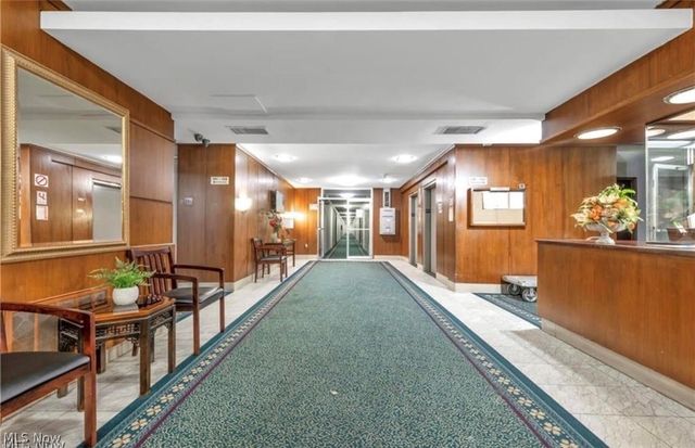 11820 Edgewater Drive 602, Lakewood, OH 44107