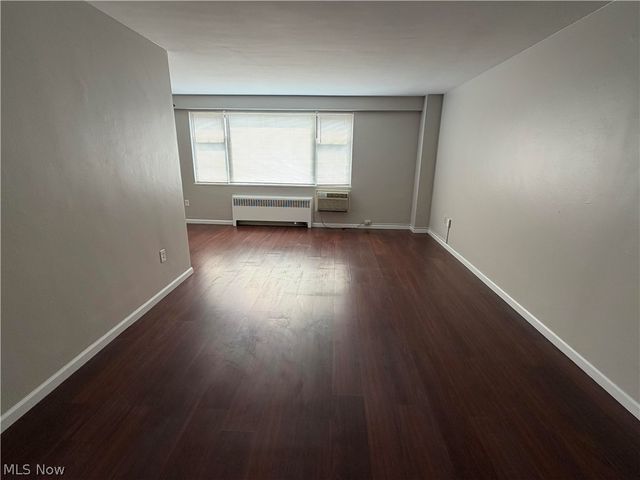 11820 Edgewater Drive 602, Lakewood, OH 44107