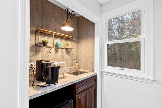 1112 Washington St, Hanover, MA 02339