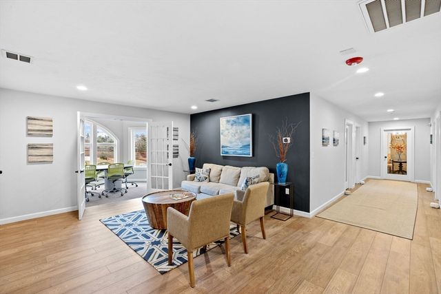 1112 Washington St, Hanover, MA 02339