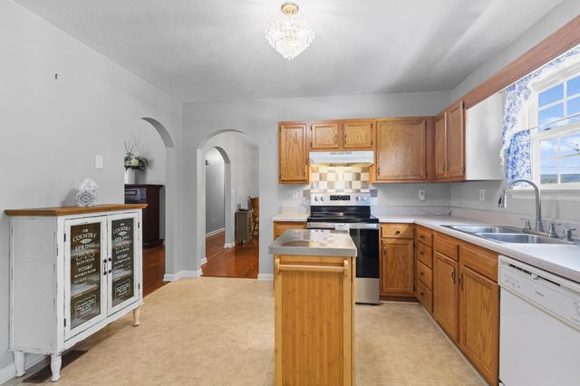 1407 Thatcher Road, Soddy Daisy, TN 37379