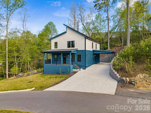 18 Winterhawk Drive, Arden, NC 28704