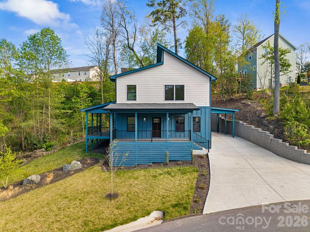 18 Winterhawk Drive, Arden, NC 28704